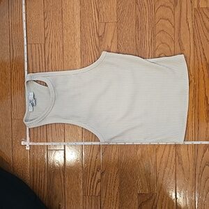 High neck sleeveless cropped top